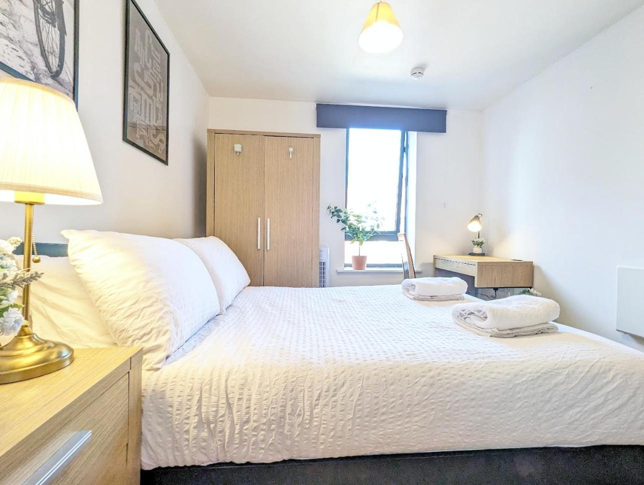 Guest Room In City Centre Near Key Attractions リヴァプール エクステリア 写真
