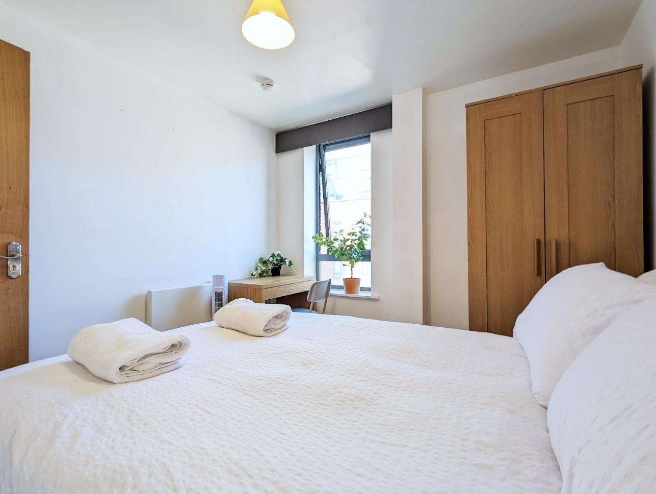 Guest Room In City Centre Near Key Attractions リヴァプール エクステリア 写真